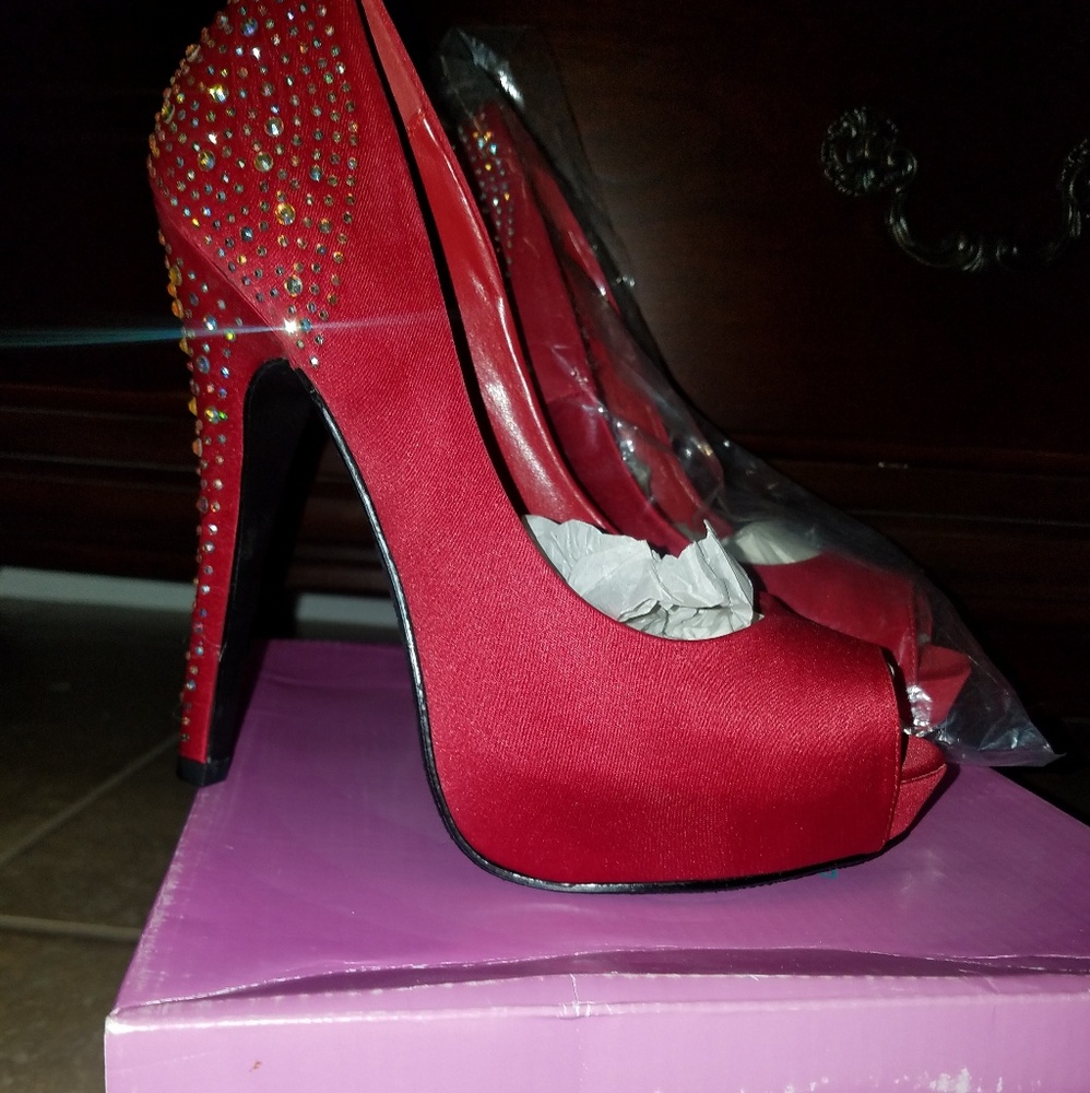 Women red heels